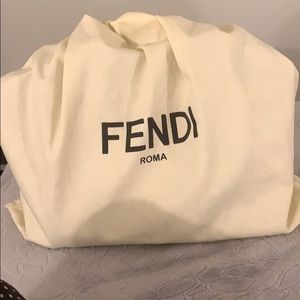 Fendi 3 jours in magenta!